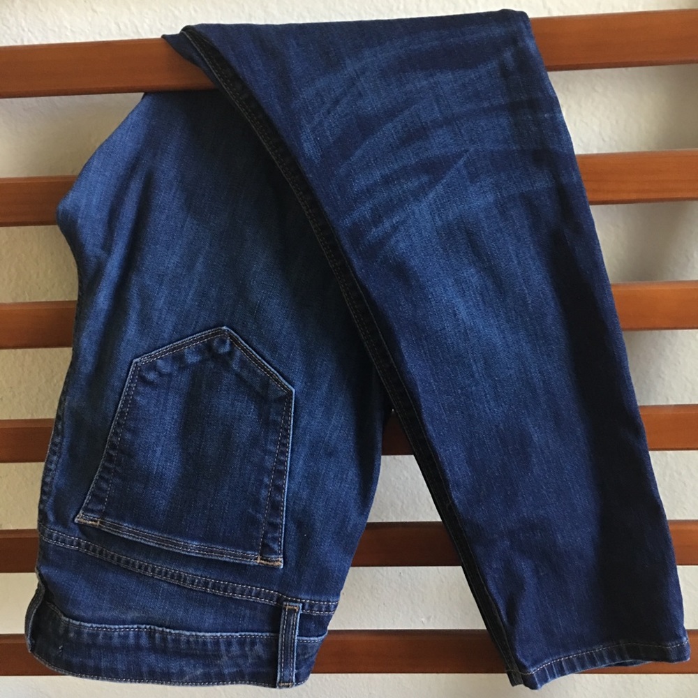 Joes jeans. Women’s size 31. Skinny ankle cut.